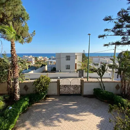 Ii Vista Mare Ii Casa Con Barbecue E Terrazzo In Comune A Due Passi Dai Templi Greci Di Selinunte Appartamento Triscina